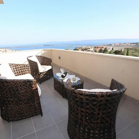Okrug Gornji Luxurious Escape With Pool - Five Bedroom With Pool Trogir