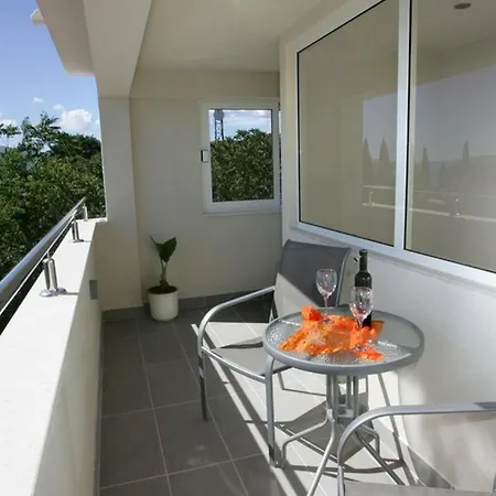 Okrug Gornji Luxurious Escape With Pool - Five Bedroom With Pool * Trogir